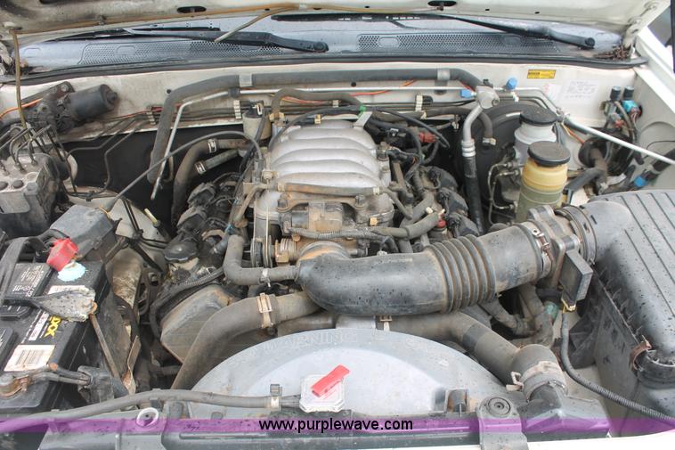 image for item I7824 1998 Isuzu Rodeo SUV