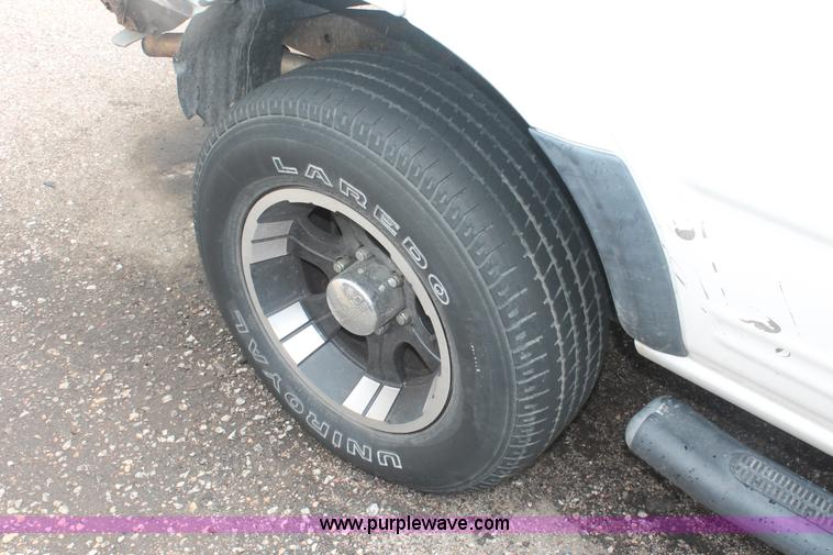 image for item I7824 1998 Isuzu Rodeo SUV