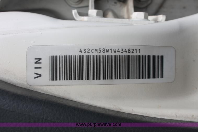 image for item I7824 1998 Isuzu Rodeo SUV