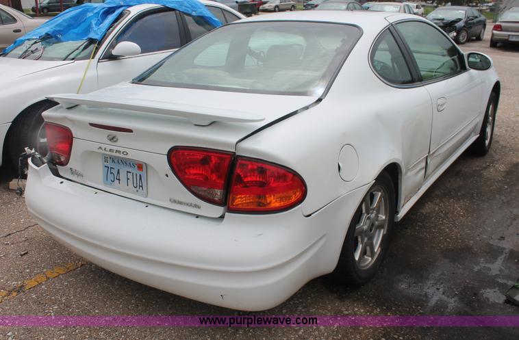 image for item I7825 2001 Oldsmobile Alero GLS