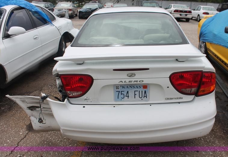 image for item I7825 2001 Oldsmobile Alero GLS