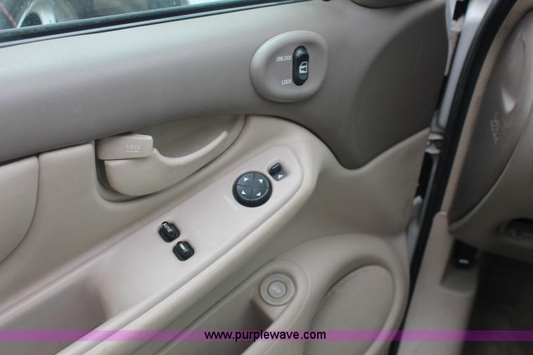 image for item I7825 2001 Oldsmobile Alero GLS