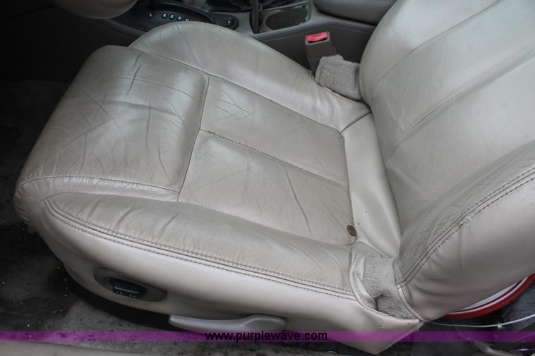 image for item I7825 2001 Oldsmobile Alero GLS