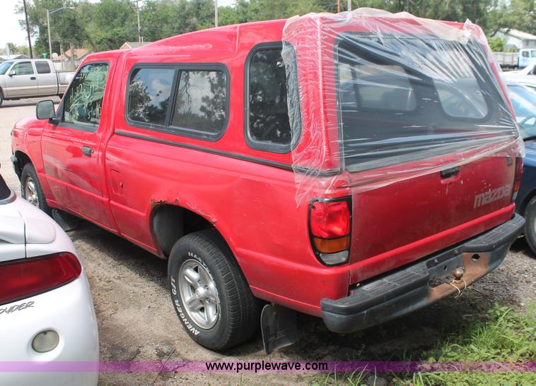 image for item I7956 1995 Mazda B2300 pickup truck