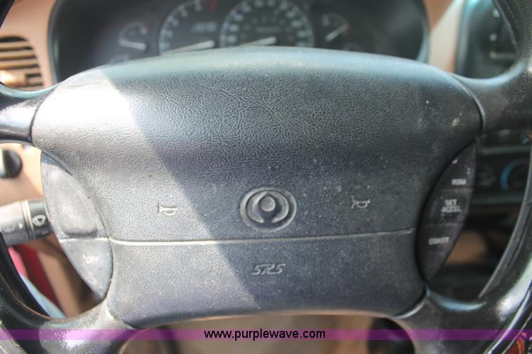 image for item I7956 1995 Mazda B2300 pickup truck