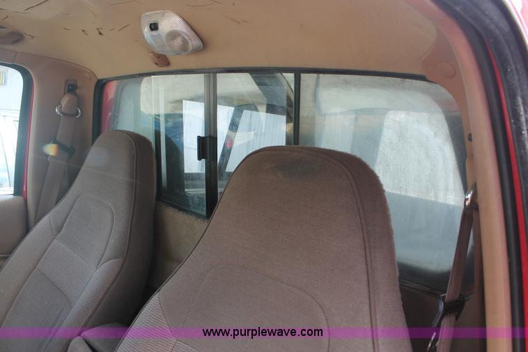 image for item I7956 1995 Mazda B2300 pickup truck