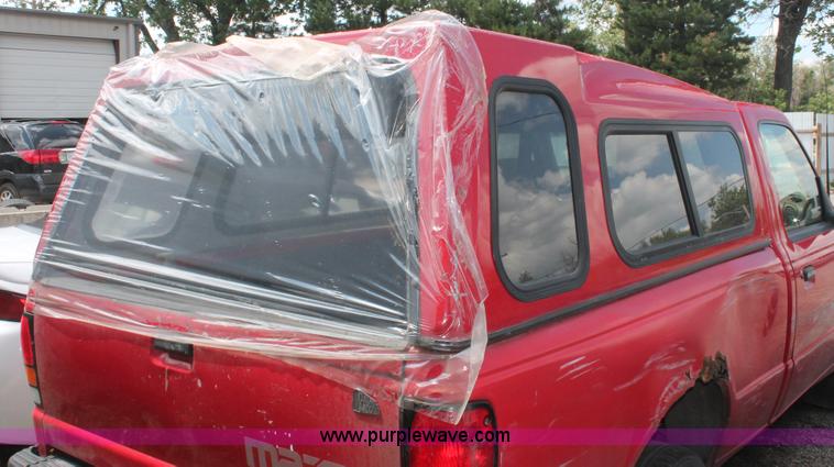 image for item I7956 1995 Mazda B2300 pickup truck