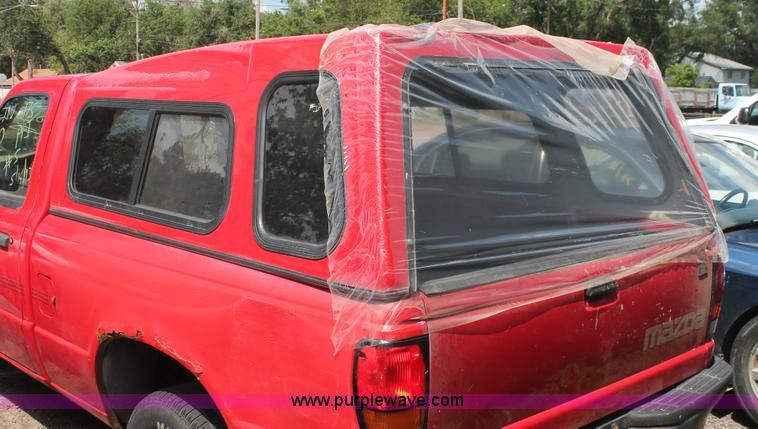 image for item I7956 1995 Mazda B2300 pickup truck