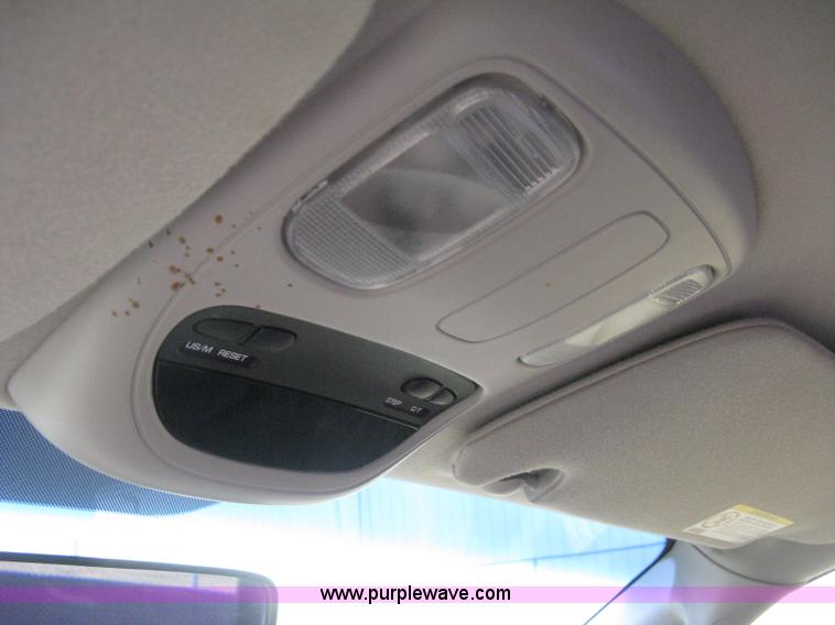 image for item D8461 2004 Dodge Ram 2500 pickup truck