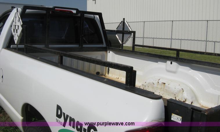 image for item D8461 2004 Dodge Ram 2500 pickup truck