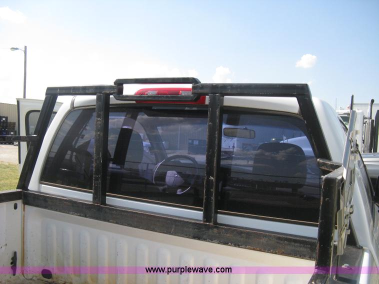 image for item D8461 2004 Dodge Ram 2500 pickup truck