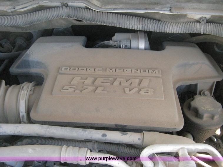 image for item D8461 2004 Dodge Ram 2500 pickup truck