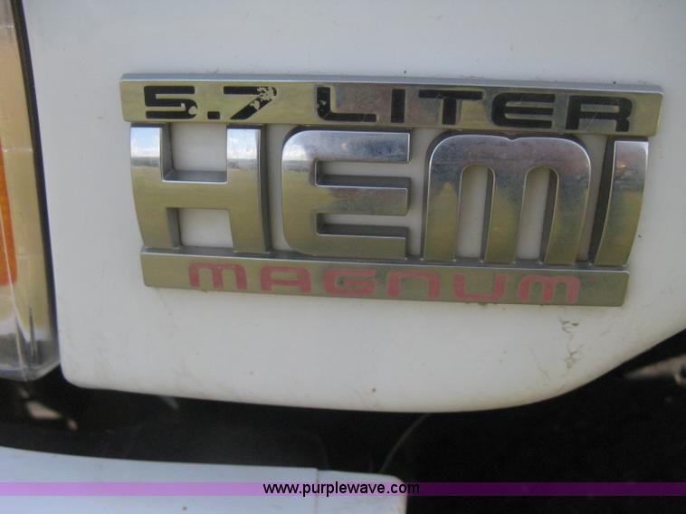 image for item D8461 2004 Dodge Ram 2500 pickup truck