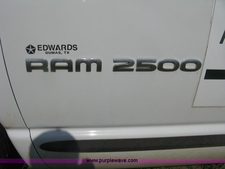 image for item D8461 2004 Dodge Ram 2500 pickup truck