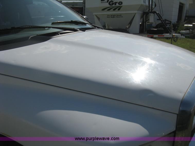 image for item D8461 2004 Dodge Ram 2500 pickup truck