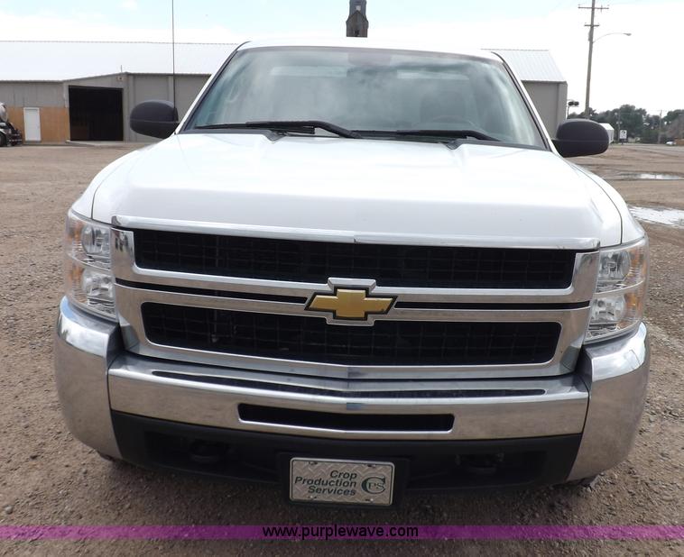 image for item I7665 2008 Chevrolet Silverado 2500HD pickup truck