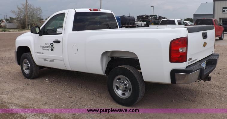 image for item I7665 2008 Chevrolet Silverado 2500HD pickup truck