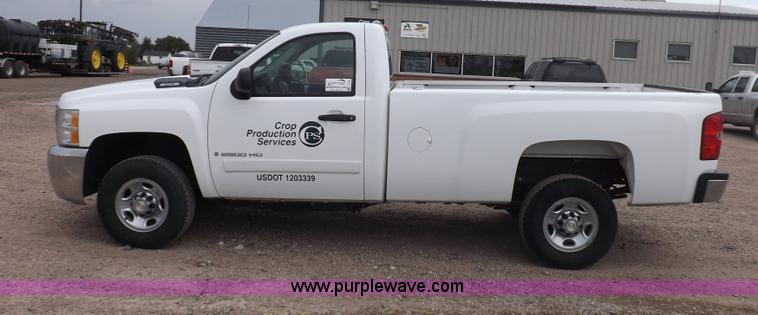 image for item I7665 2008 Chevrolet Silverado 2500HD pickup truck