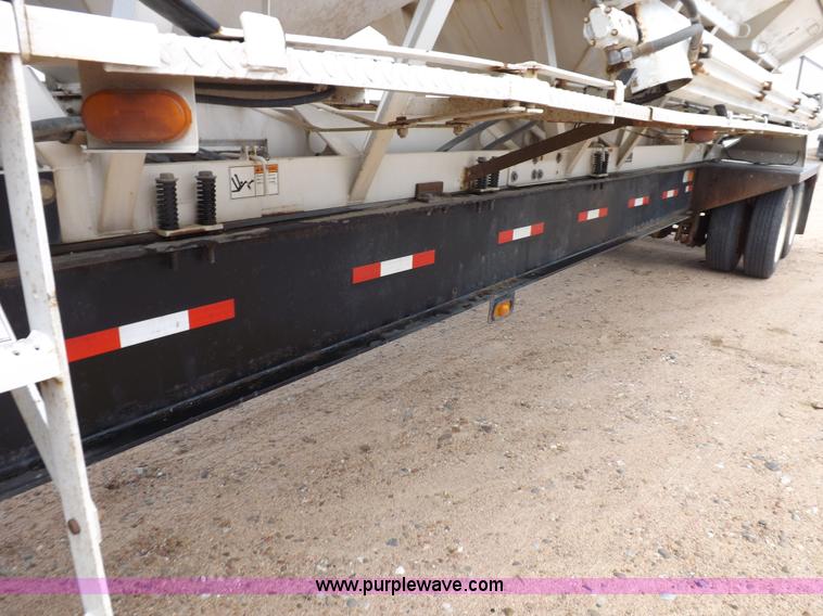 image for item I7666 2008 Neville tender trailer