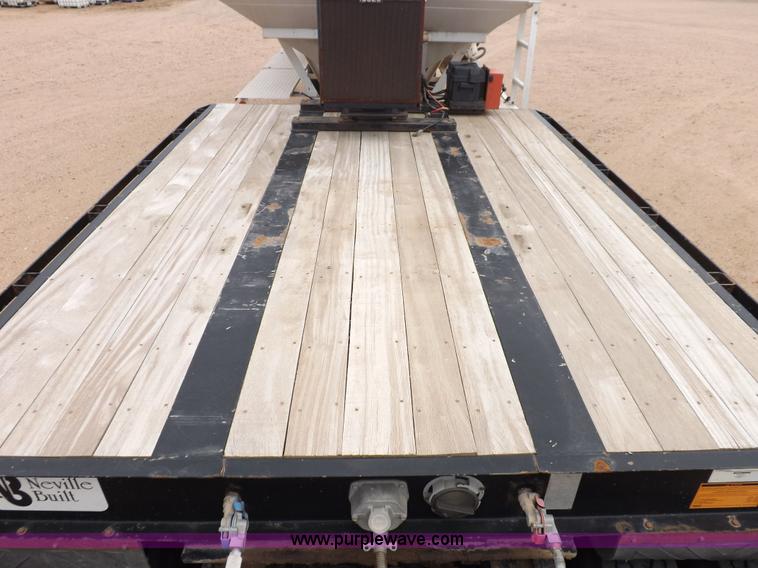 image for item I7666 2008 Neville tender trailer