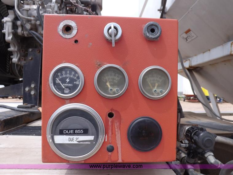 image for item I7666 2008 Neville tender trailer