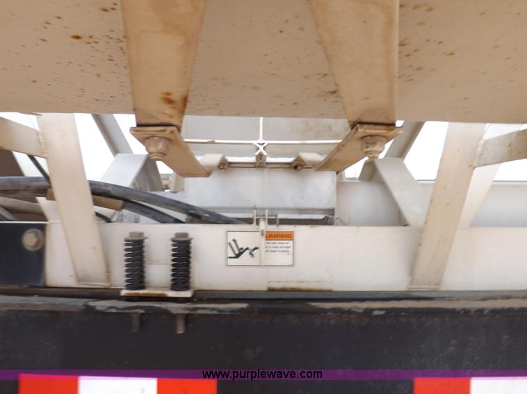 image for item I7666 2008 Neville tender trailer