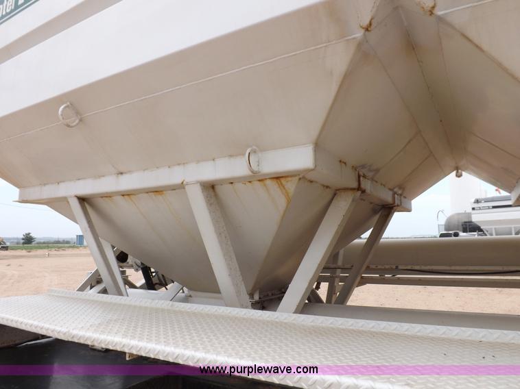 image for item I7666 2008 Neville tender trailer