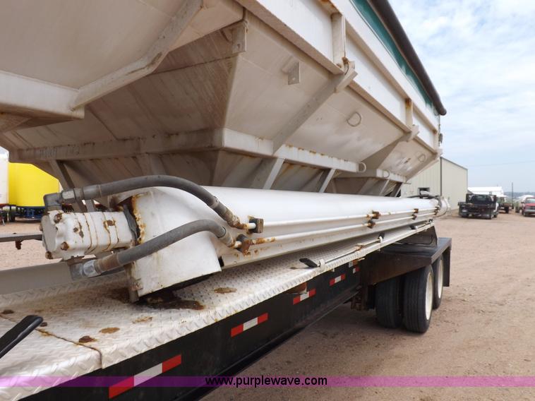 image for item I7666 2008 Neville tender trailer