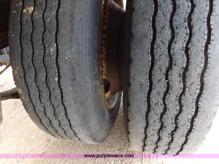 image for item I7666 2008 Neville tender trailer