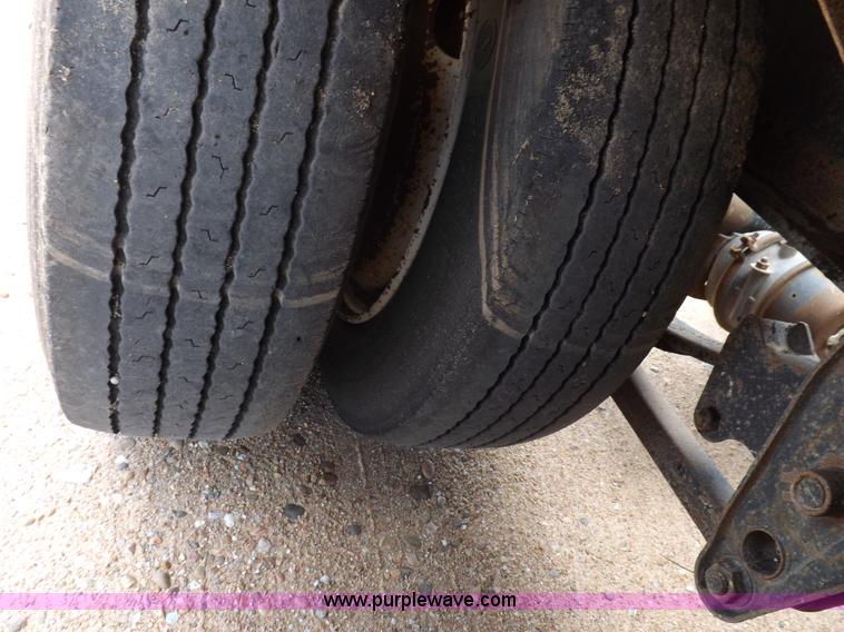 image for item I7666 2008 Neville tender trailer