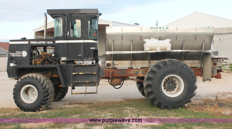 image for item I7829 1994 Ag-Chem TerraGator 1844 spreader