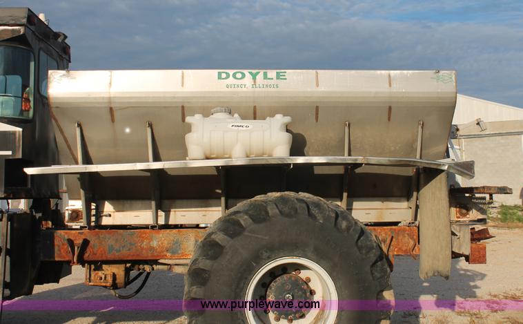 image for item I7829 1994 Ag-Chem TerraGator 1844 spreader