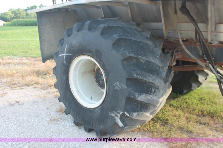 image for item I7829 1994 Ag-Chem TerraGator 1844 spreader