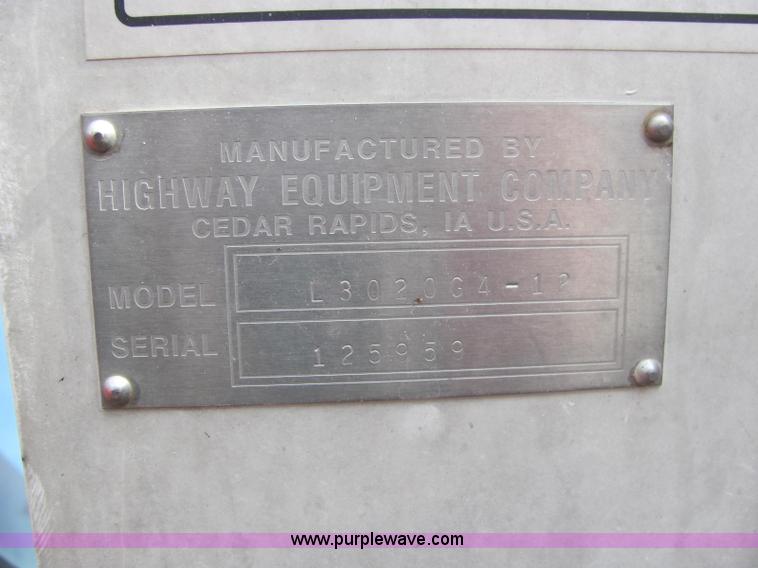 image for item I7831 1990 International 4900 spreader truck