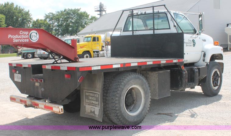 image for item I7832 1992 GMC TopKick C7H042 flatbed truck