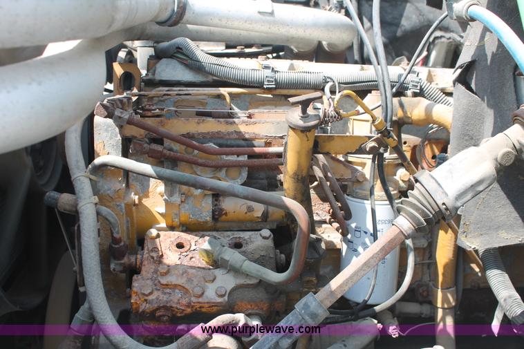 image for item I7832 1992 GMC TopKick C7H042 flatbed truck