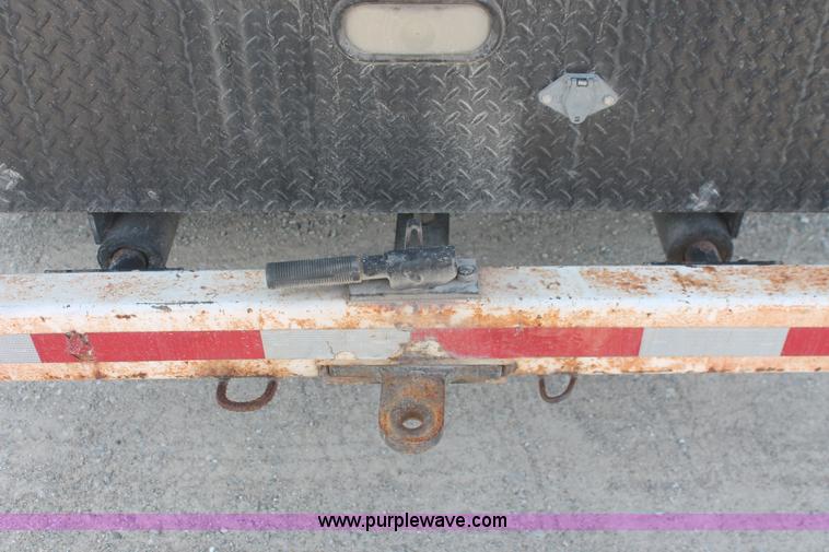 image for item I7832 1992 GMC TopKick C7H042 flatbed truck