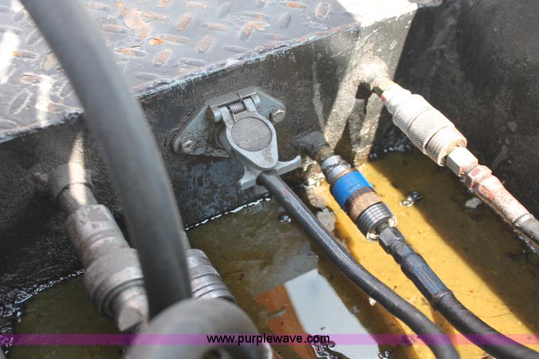 image for item I7832 1992 GMC TopKick C7H042 flatbed truck