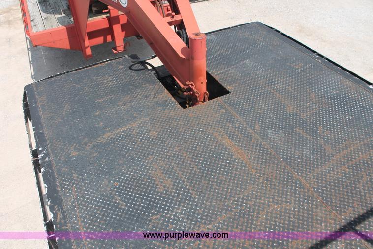 image for item I7832 1992 GMC TopKick C7H042 flatbed truck