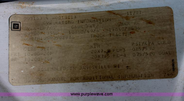 image for item I7832 1992 GMC TopKick C7H042 flatbed truck