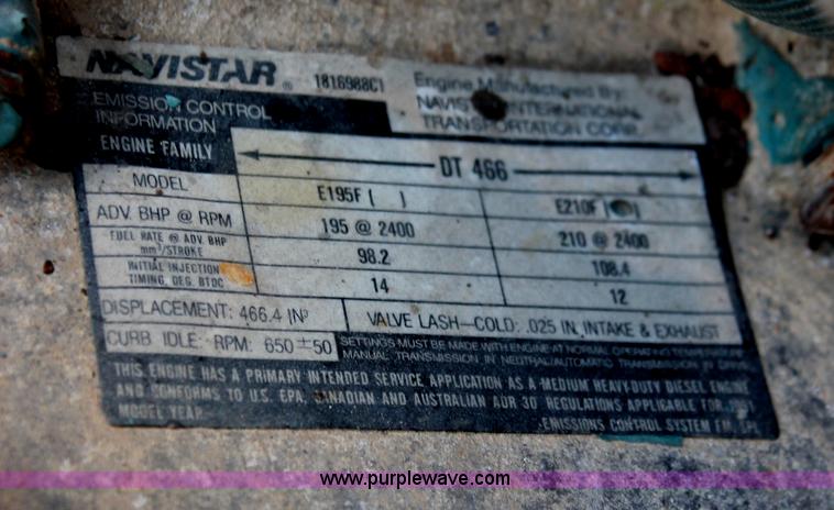 image for item I7836 1991 International 4900 floater spreader truck