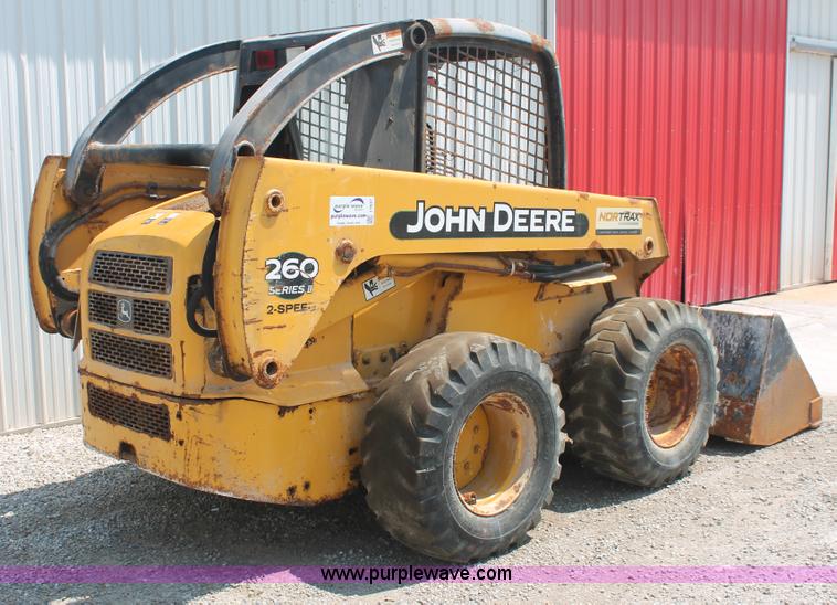 image for item I7837 2000 John Deere 260 Series II skid steer