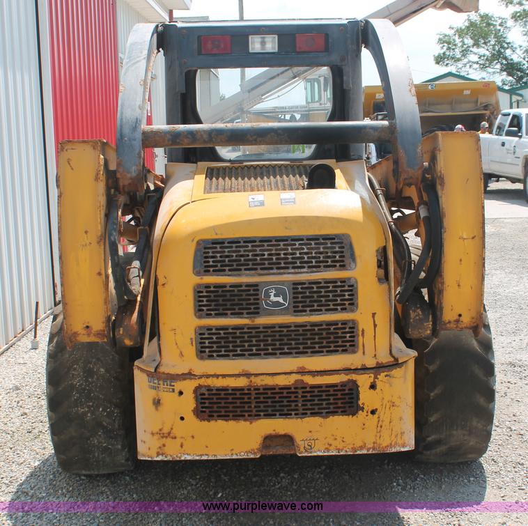 image for item I7837 2000 John Deere 260 Series II skid steer