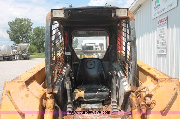 image for item I7837 2000 John Deere 260 Series II skid steer