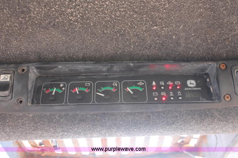 image for item I7837 2000 John Deere 260 Series II skid steer