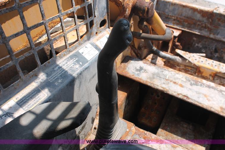 image for item I7837 2000 John Deere 260 Series II skid steer