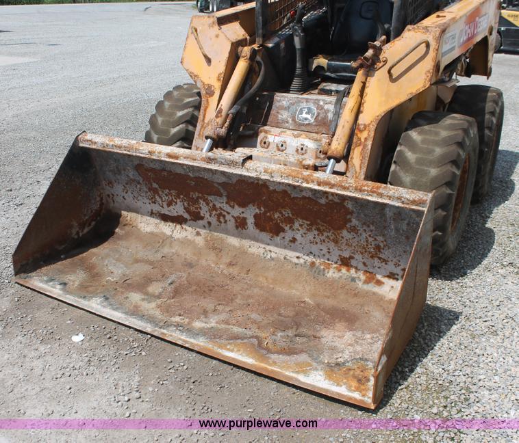 image for item I7837 2000 John Deere 260 Series II skid steer