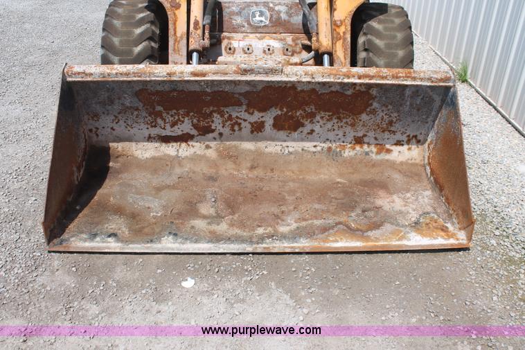 image for item I7837 2000 John Deere 260 Series II skid steer