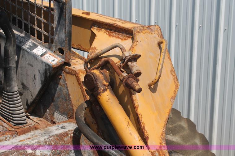 image for item I7837 2000 John Deere 260 Series II skid steer
