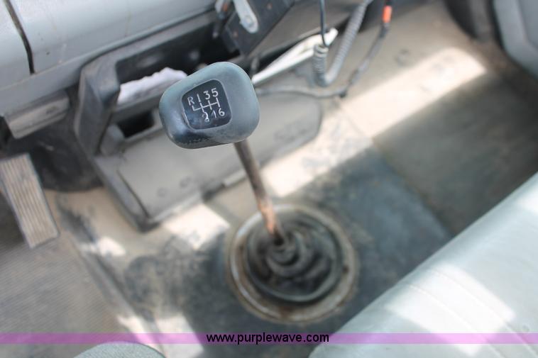 image for item I7838 1994 Freightliner FL70 liquid nurse truck